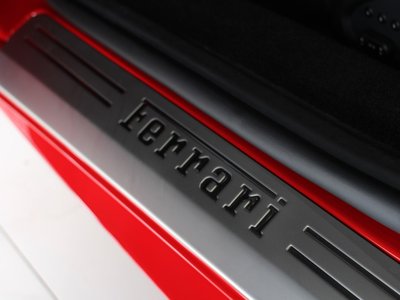 2013 Ferrari 458 SPIDER — миниатюра 19