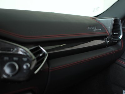 2013 Ferrari 458 SPIDER 照片 15