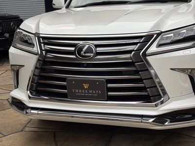 2015 Lexus LX photo 9