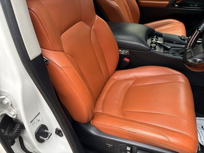 2015 Lexus LX thumbnail 22