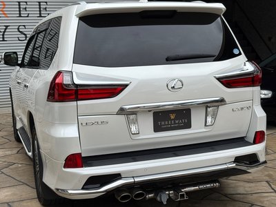 2015 Lexus LX photo 11