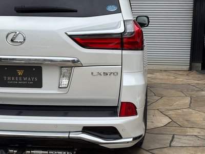 2015 Lexus LX photo 13