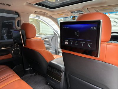 2015 Lexus LX thumbnail 28
