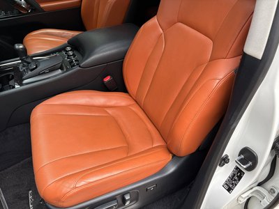 2015 Lexus LX thumbnail 24