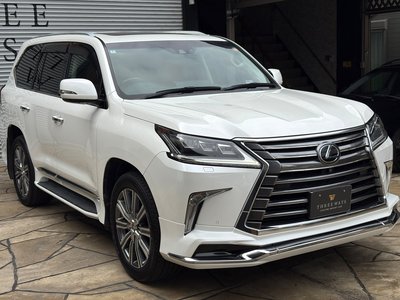 2015 Lexus LX photo 6