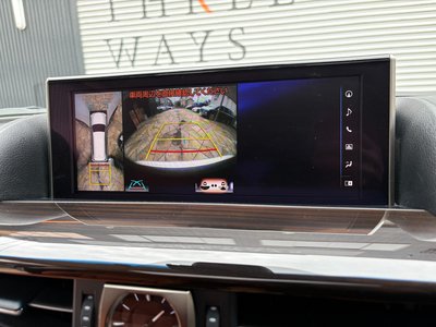 2015 Lexus LX thumbnail 32