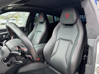 صورة 50 لـ 2018 Lamborghini URUS