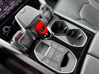 صورة 36 لـ 2018 Lamborghini URUS