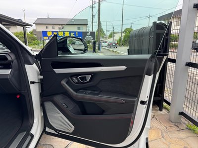 صورة 63 لـ 2018 Lamborghini URUS