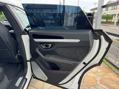 صورة 65 لـ 2018 Lamborghini URUS