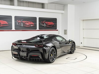 2022 Ferrari SF90 SPIDER 照片 37