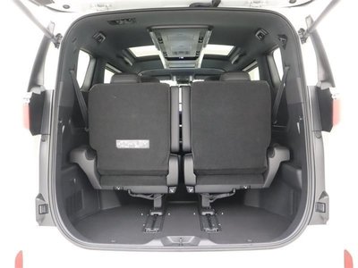 2024 Toyota ALPHARD — фото 26