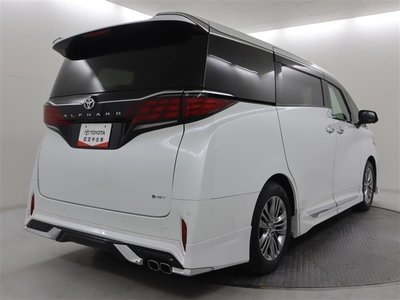 2024 Toyota ALPHARD — фото 11