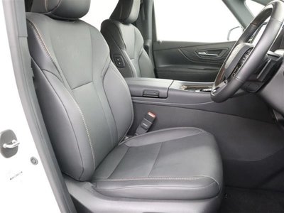 2024 Toyota ALPHARD — фото 12