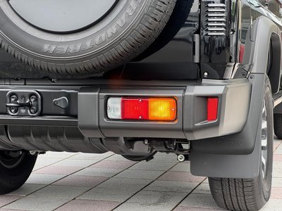 2025 Toyota LAND CRUISER 70 thumbnail 36