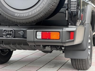 2025 Toyota LAND CRUISER 70 thumbnail 37