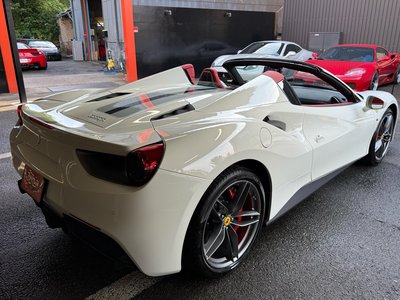 2017 Ferrari 488 SPIDER — миниатюра 26