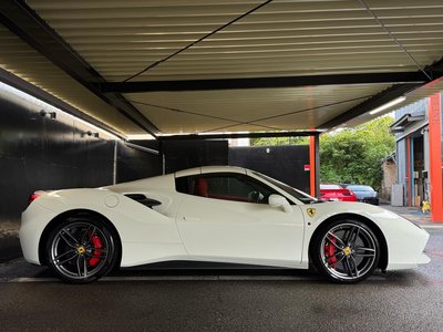 2017 Ferrari 488 SPIDER — фото 9