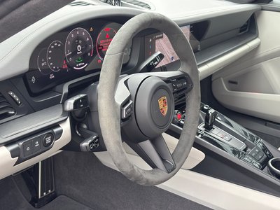 2025 Porsche 911 thumbnail 35