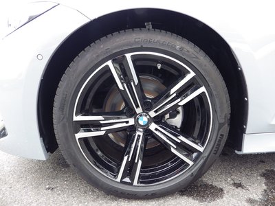 2025 BMW 3 SERIES 照片 8