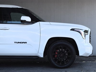 2022 Toyota TUNDRA thumbnail 38