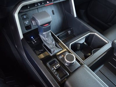 2022 Toyota TUNDRA thumbnail 21
