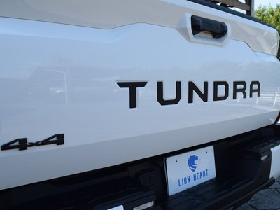 2022 Toyota TUNDRA thumbnail 29