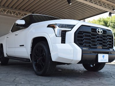 2022 Toyota TUNDRA thumbnail 25