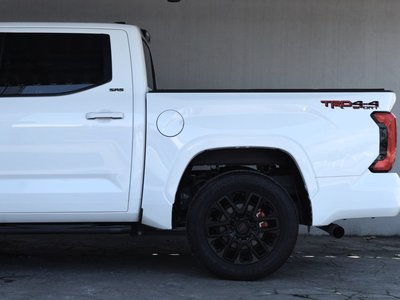 2022 Toyota TUNDRA thumbnail 35