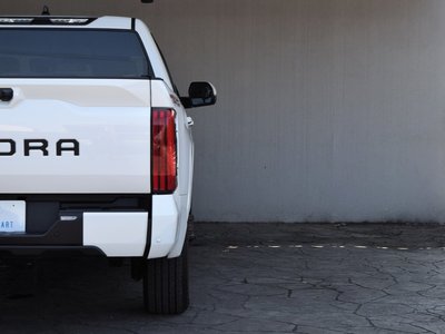 2022 Toyota TUNDRA thumbnail 42