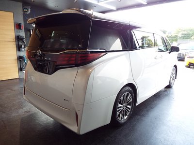 2024 Toyota ALPHARD — фото 5
