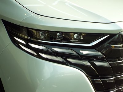 2024 Toyota ALPHARD — фото 9
