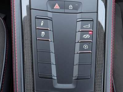 صورة مصغرة 61 لـ 2022 Porsche 718