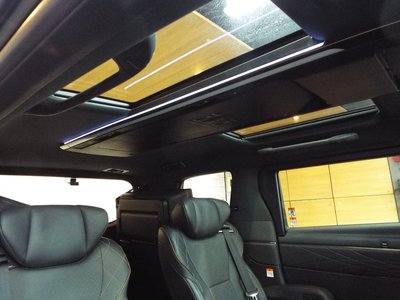 صورة 32 لـ 2025 Toyota VELLFIRE