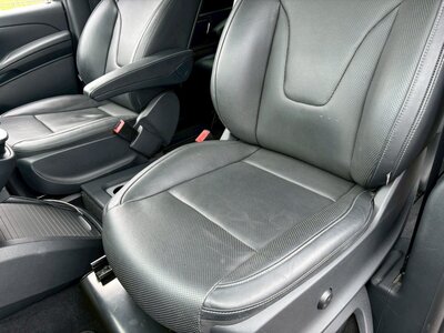 صورة 21 لـ 2016 Mercedes-BENZ V-CLASS