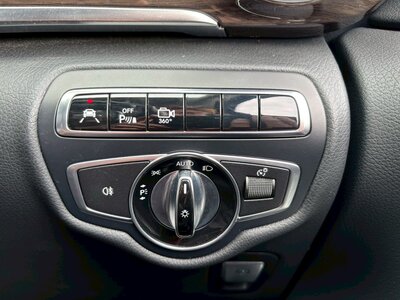 صورة 30 لـ 2016 Mercedes-BENZ V-CLASS