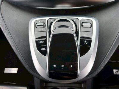 صورة 33 لـ 2016 Mercedes-BENZ V-CLASS