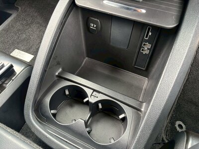 صورة 36 لـ 2016 Mercedes-BENZ V-CLASS