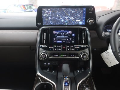 صورة 14 لـ 2025 Lexus LX