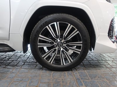 صورة 17 لـ 2025 Lexus LX