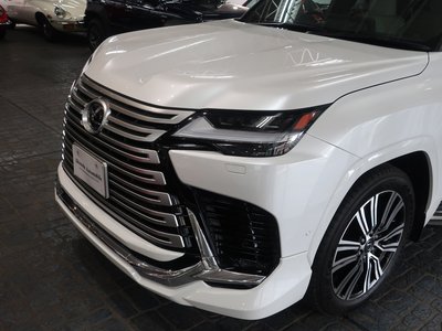صورة 5 لـ 2025 Lexus LX