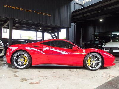 2016 Ferrari 488 GTB 照片 9