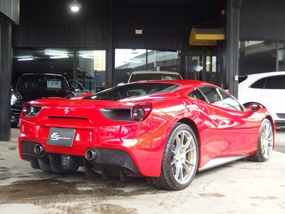 2016 Ferrari 488 GTB 照片 10