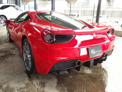 2016 Ferrari 488 GTB 照片 12