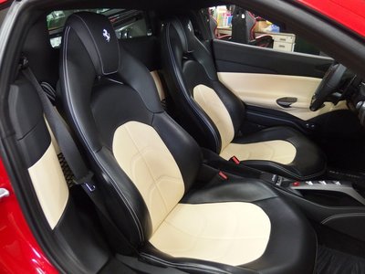 2016 Ferrari 488 GTB 照片 33