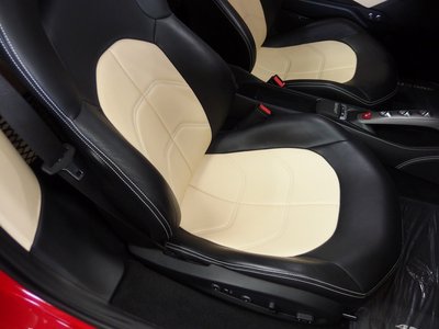 2016 Ferrari 488 GTB 照片 34