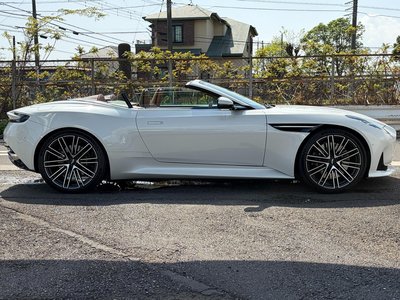 2024 Aston Martin DB12 VOLANTE — фото 8