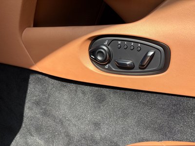 2024 Aston Martin DB12 VOLANTE 照片 28