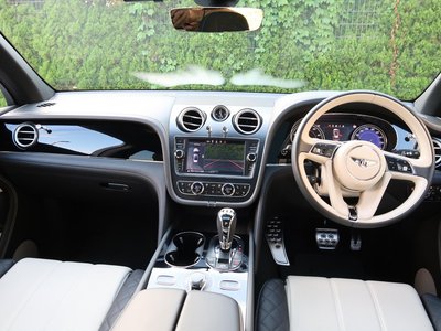 2019 Bentley BENTAYGA — фото 13