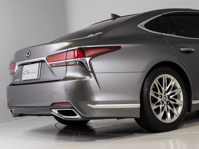 2018 Lexus LS — миниатюра 25